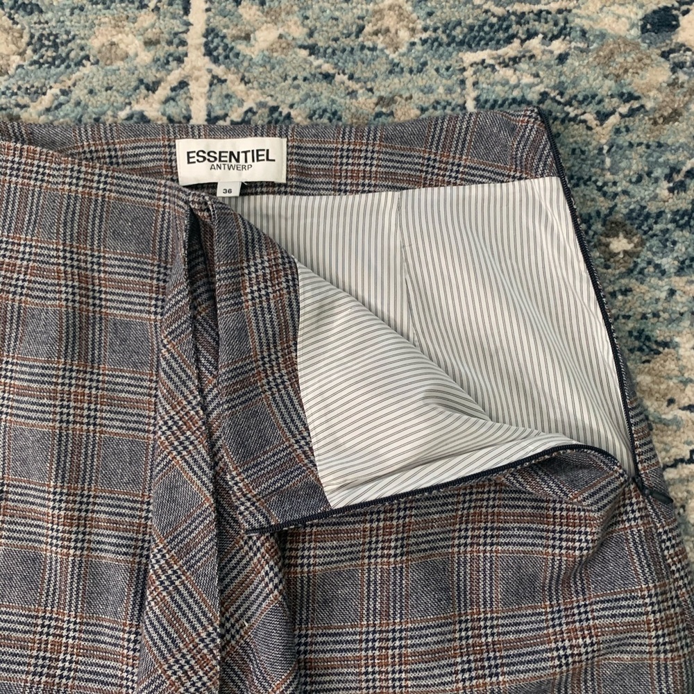 Essentiel Entwerp plaid skirt - Picture 3 of 13